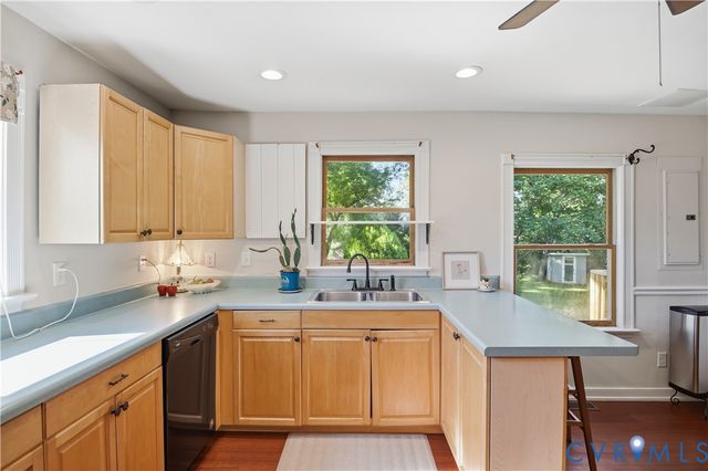 4606 Lee St, Chester, VA 23831