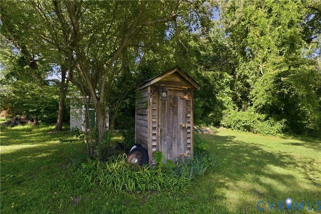 4606 Lee St, Chester, VA 23831