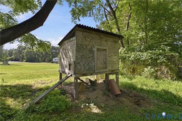4606 Lee St, Chester, VA 23831