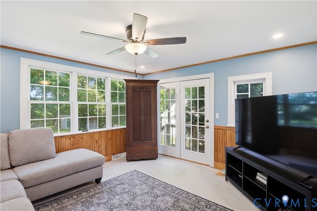 4606 Lee St, Chester, VA 23831