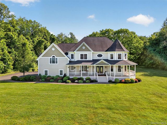 17 Coopers Lane, Hopewell Junction, NY 12533