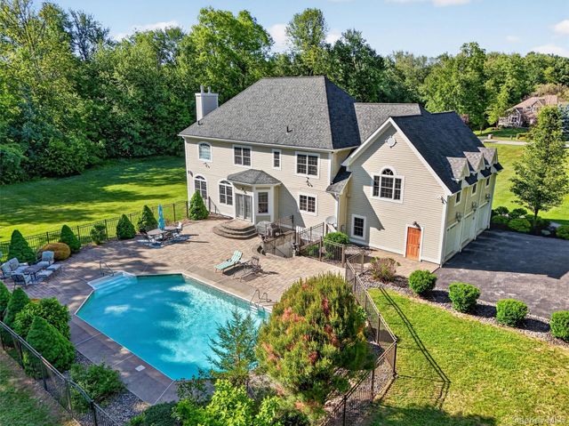 17 Coopers Lane, Hopewell Junction, NY 12533