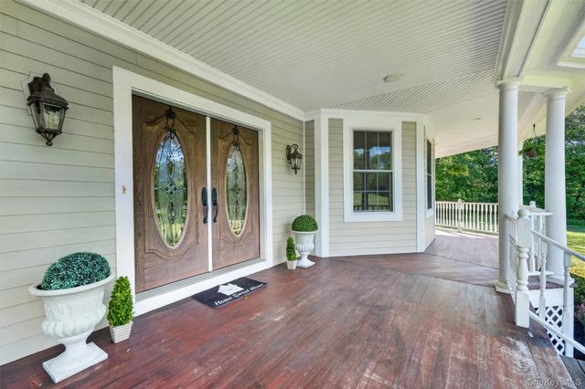 17 Coopers Lane, Hopewell Junction, NY 12533