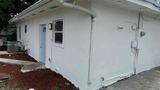 16221 E Bunche Park Dr, Miami Gardens, FL 33054