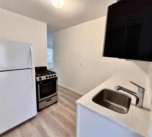 28 Davis Street 1, Beacon, NY 12508