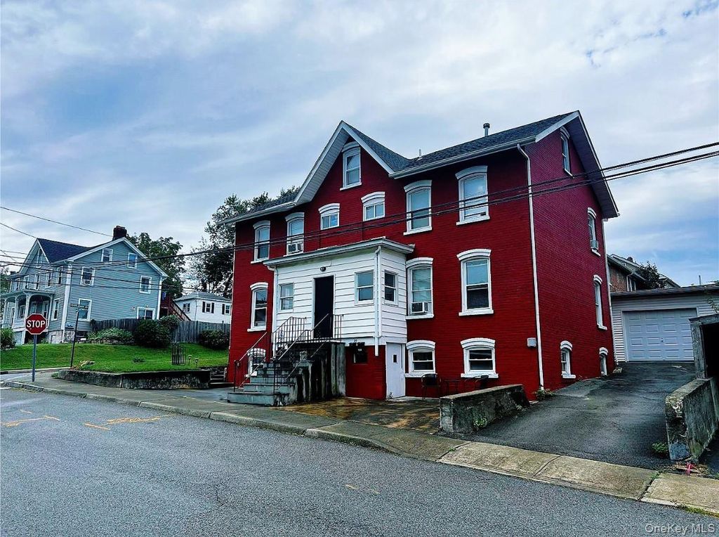 28 Davis Street 1, Beacon, NY 12508