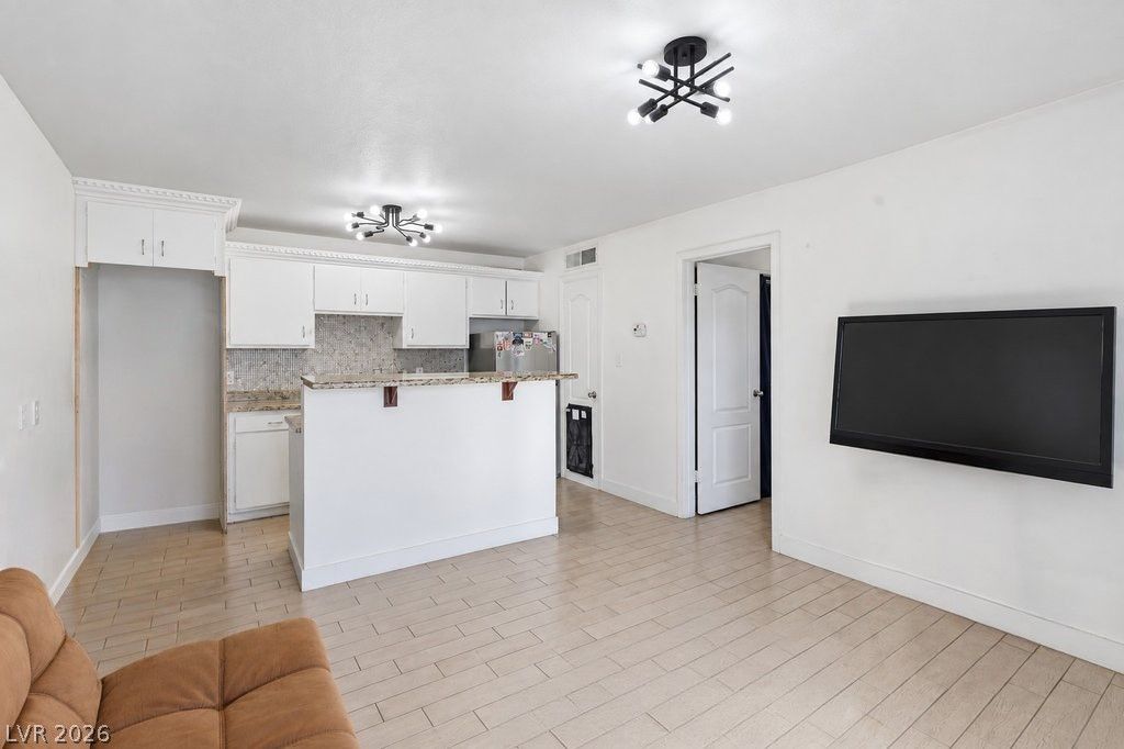 3726 Hazelwood Street 14, Las Vegas, NV 89119 — photo 3