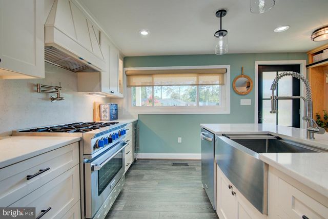 162 SHORE DR, Colonial Beach, VA 22443