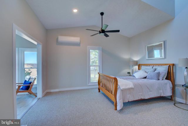 162 SHORE DR, Colonial Beach, VA 22443