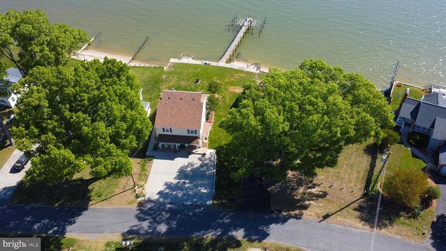 162 SHORE DR, Colonial Beach, VA 22443