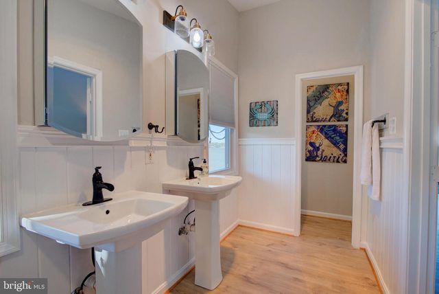 162 SHORE DR, Colonial Beach, VA 22443