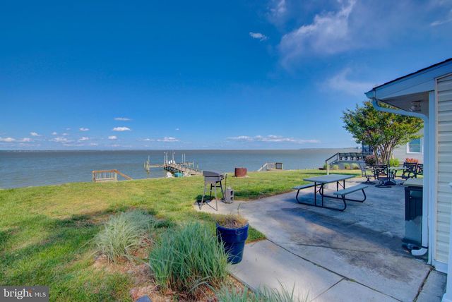 162 SHORE DR, Colonial Beach, VA 22443