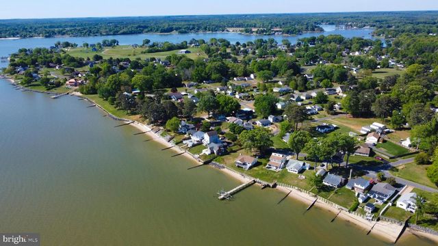 162 SHORE DR, Colonial Beach, VA 22443