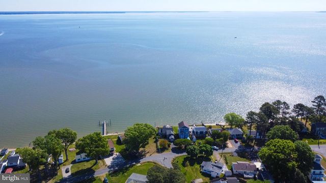 162 SHORE DR, Colonial Beach, VA 22443