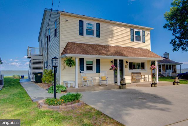 162 SHORE DR, Colonial Beach, VA 22443