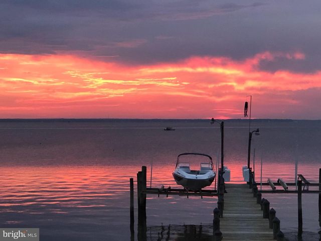 162 SHORE DR, Colonial Beach, VA 22443