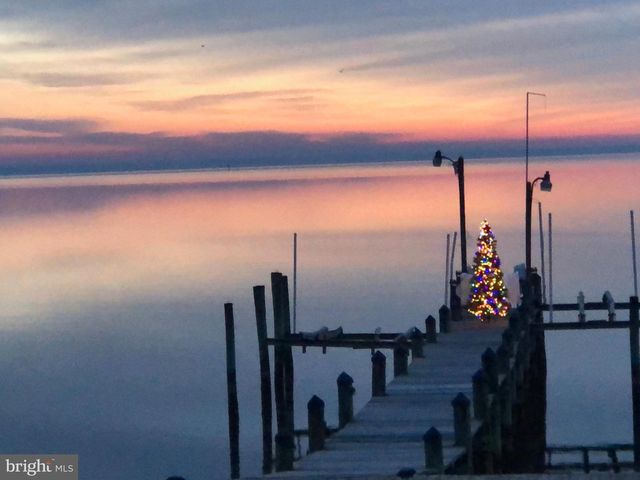 162 SHORE DR, Colonial Beach, VA 22443