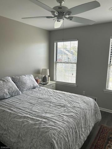 89 Violet Ct, Readington Twp., NJ 08889