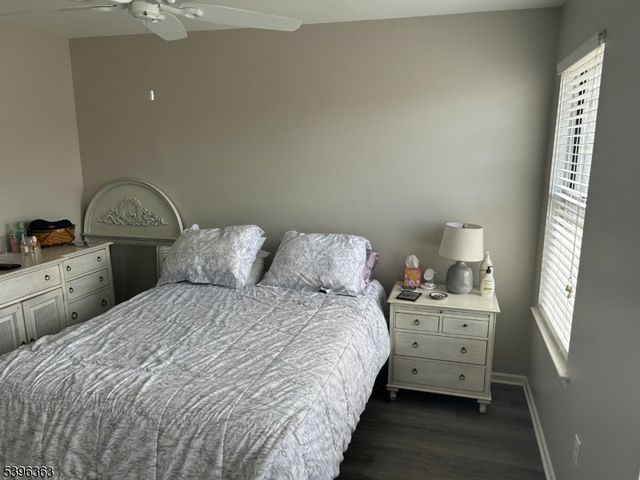 89 Violet Ct, Readington Twp., NJ 08889