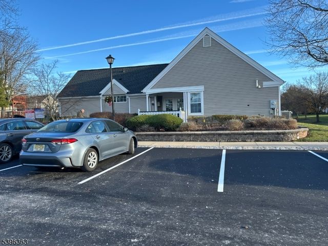 89 Violet Ct, Readington Twp., NJ 08889