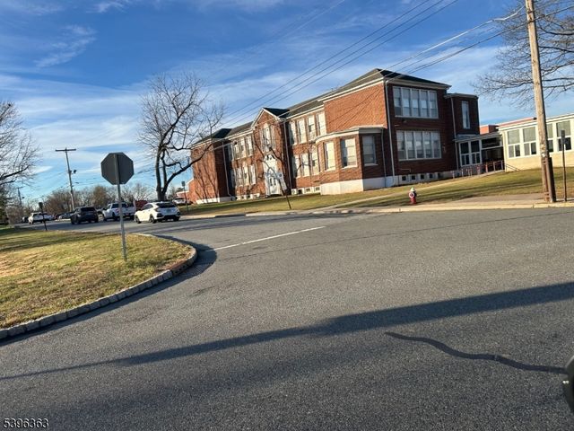 89 Violet Ct, Readington Twp., NJ 08889