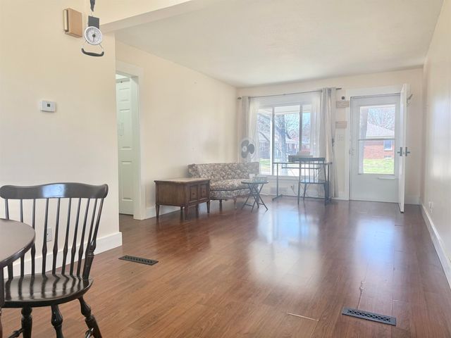 2022 S Old Manor Rd, Wichita, KS 67218