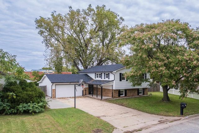 2108 W 46th St S, Wichita, KS 67217