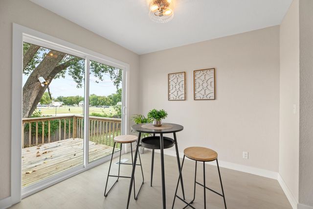 2108 W 46th St S, Wichita, KS 67217