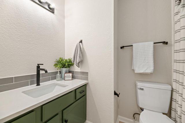 2108 W 46th St S, Wichita, KS 67217