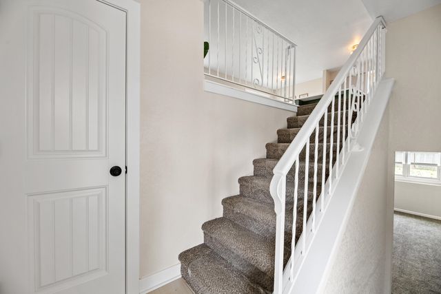 2108 W 46th St S, Wichita, KS 67217