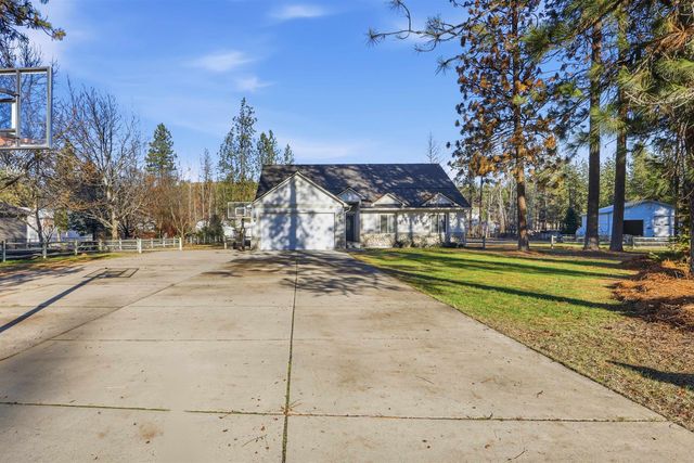 13204 W Greenfield Rd, Nine Mile Falls, WA 99026