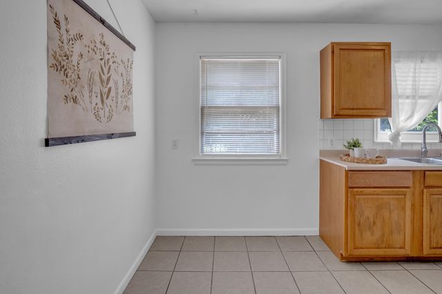 870 S Watson Ln, Wichita, KS 67207