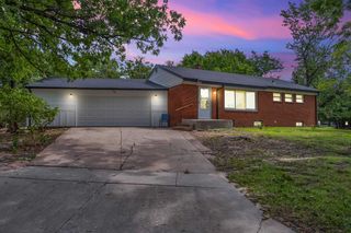 870 S Watson Ln, Wichita, KS 67207