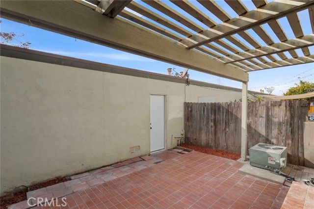 9873 Karmont, South Gate, CA 90280