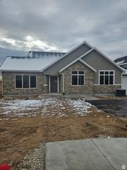 832 N 250 E ST #C, Tooele, UT 84074