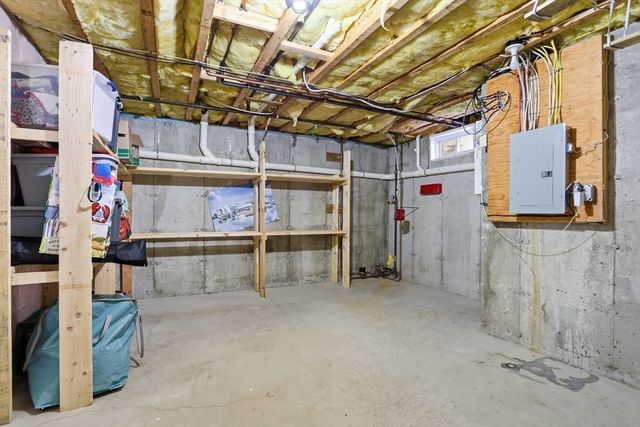 147 Constitution Dr 147, Fitchburg, MA 01420