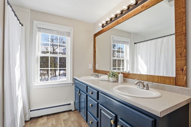 147 Constitution Dr 147, Fitchburg, MA 01420