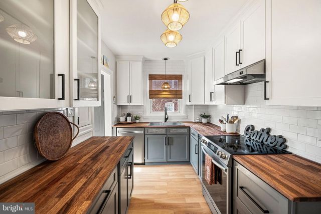 814 N EVANS ST, Pottstown, PA 19464