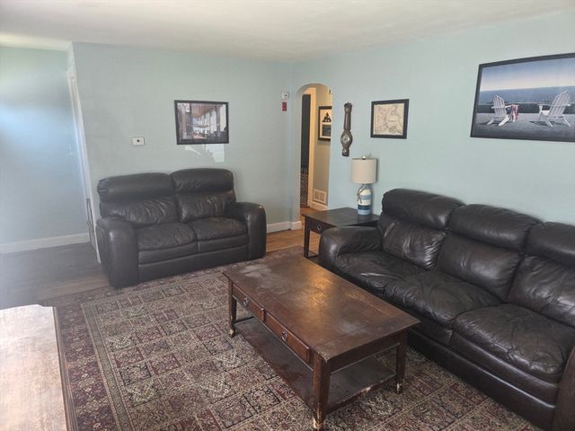 10 Duke Street, Swampscott, MA 01907