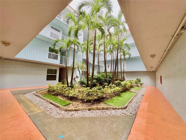 505 S Pine Island Rd 407B, Plantation, FL 33324