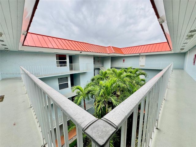 505 S Pine Island Rd 407B, Plantation, FL 33324