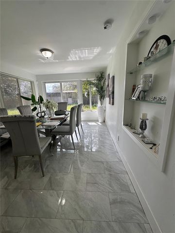 5710 Douglas St, Hollywood, FL 33021