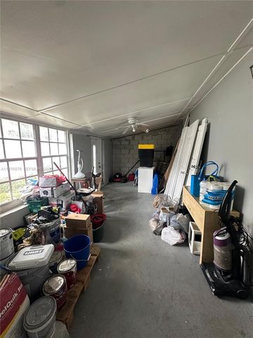 5710 Douglas St, Hollywood, FL 33021