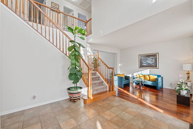 2022 Torino Drive, Elgin, IL 60123