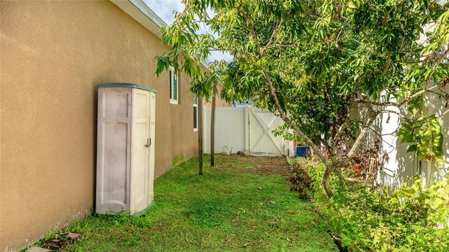 6123 39TH COURT E, Bradenton, FL 34203