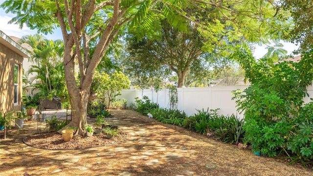 6123 39TH COURT E, Bradenton, FL 34203