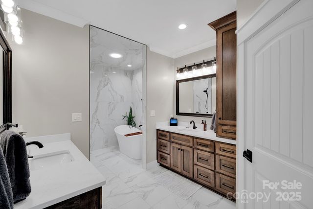 4111 Ridge Road NE, Conover, NC 28613