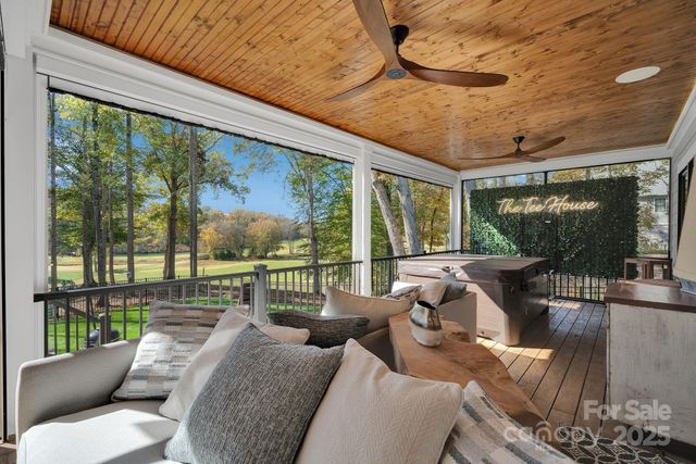 4111 Ridge Road NE, Conover, NC 28613