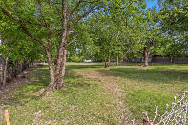 2820 Namur Street, Dallas, TX 75227