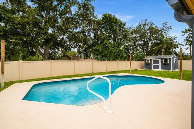 421 BRIDLE PATH, Casselberry, FL 32707